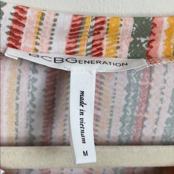 ❤️HOSTPICK❤️BCBG Tunic - Picture 2 of 2